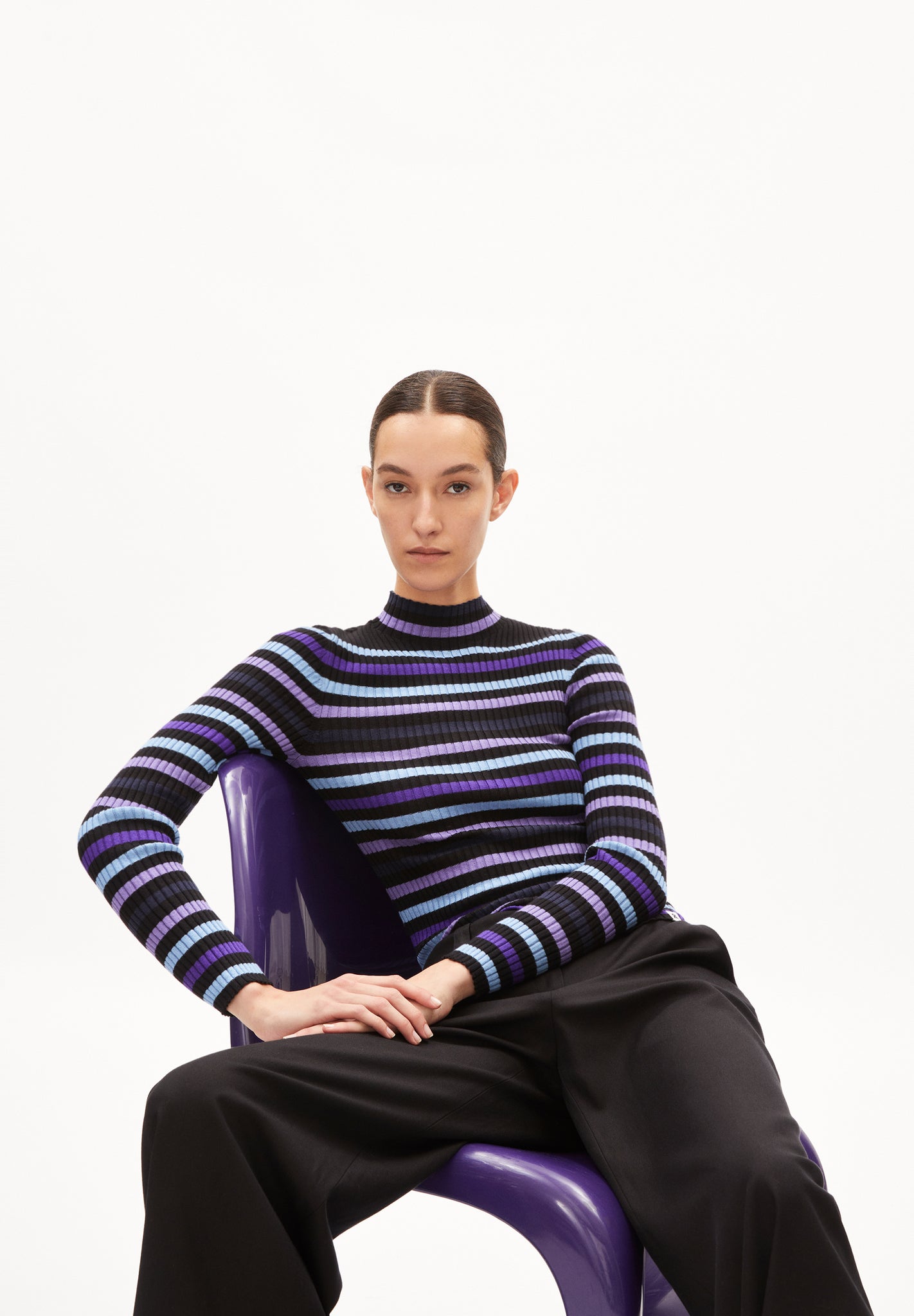 Pullover Alaania Multicolor/ Slim Fit/ Black-indigo-lilac